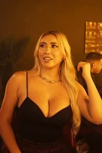 18 wingwoman secures a threesome 2026